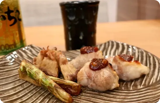 豚バラカマンベールの麦味噌だれ添え