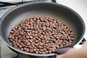 コーヒー豆を煎る