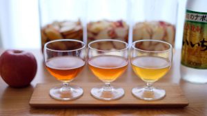 【りんご酒】一週間で飲み頃に！ 氷砂糖、黒糖、はちみつを使った3種類の自家製りんご酒の作り方
