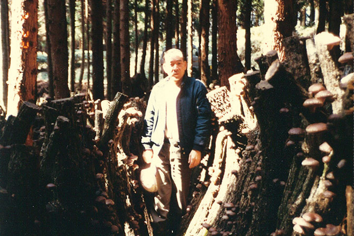 松岡椎茸さん。昭和50年代頃の写真