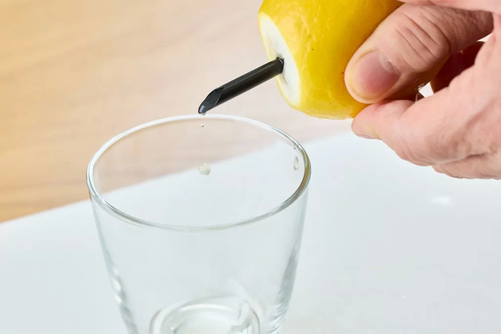 簡単！ 果汁が搾りやすいレモンの切り方