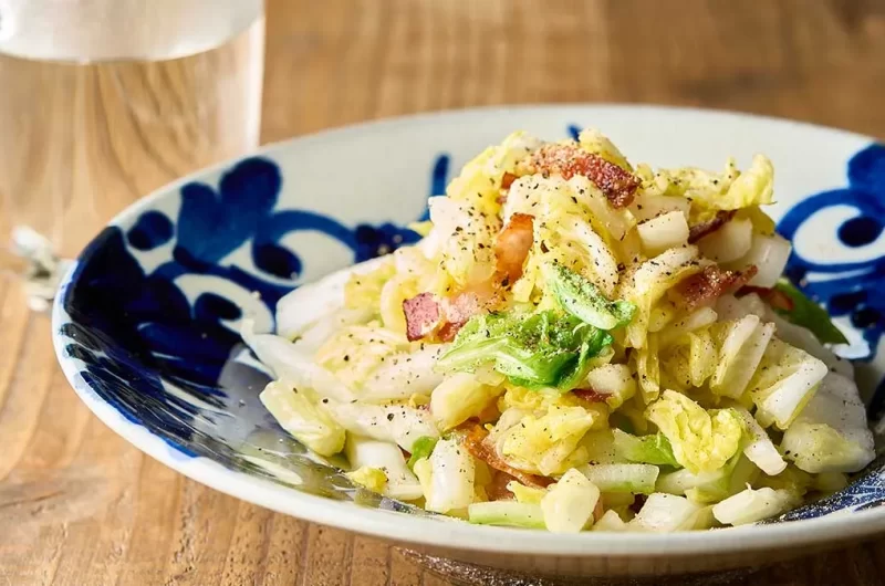 食材は2つだけ！「白菜とカリカリベーコンのサラダ」〈簡単！5分で焼酎おつまみ㊹〉