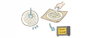 ①ライスペーパーは水でさっと濡らしてクッキングシートにのせ、Aの青のり、すりごま、塩を片面全体にまんべんなくふる。電子レンジ600Wで1分30秒加熱する（※ぱりっとしない場合は、さらに10秒加熱する）。