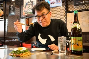 ちんちくりん焼きを食べる丸尾さん