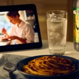 【料理映画おすすめ5選】思わずお腹がグー！「いいちこ」片手に観たい映画