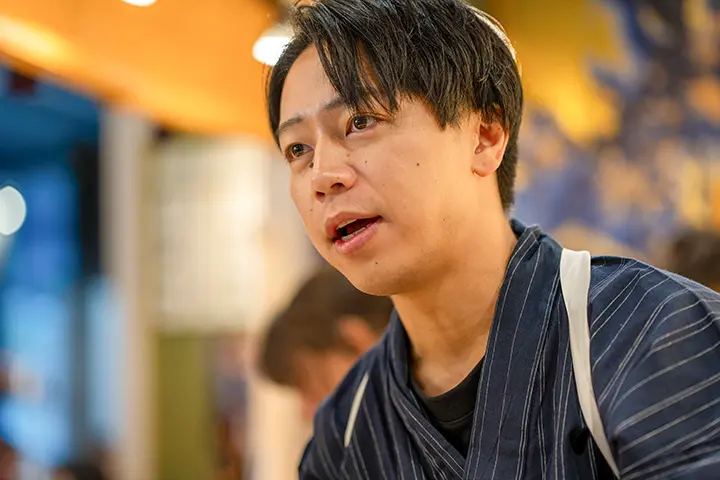 「ザ・カハラ・ホテル&リゾート 横浜」でバーテンダーを務める髙橋裕也さん