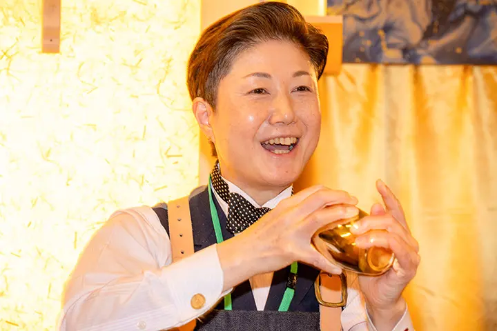 「BAR AVANTI」のオーナーバーテンダー・岡﨑ユウさん